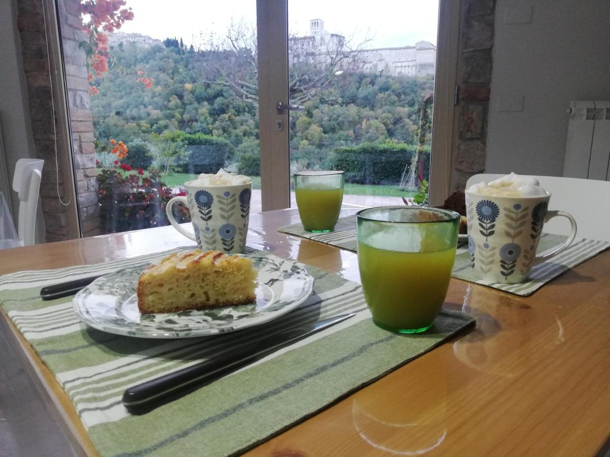 La Casa Tra Gli Ulivi Bed & Breakfast Assisi Eksteriør bilde